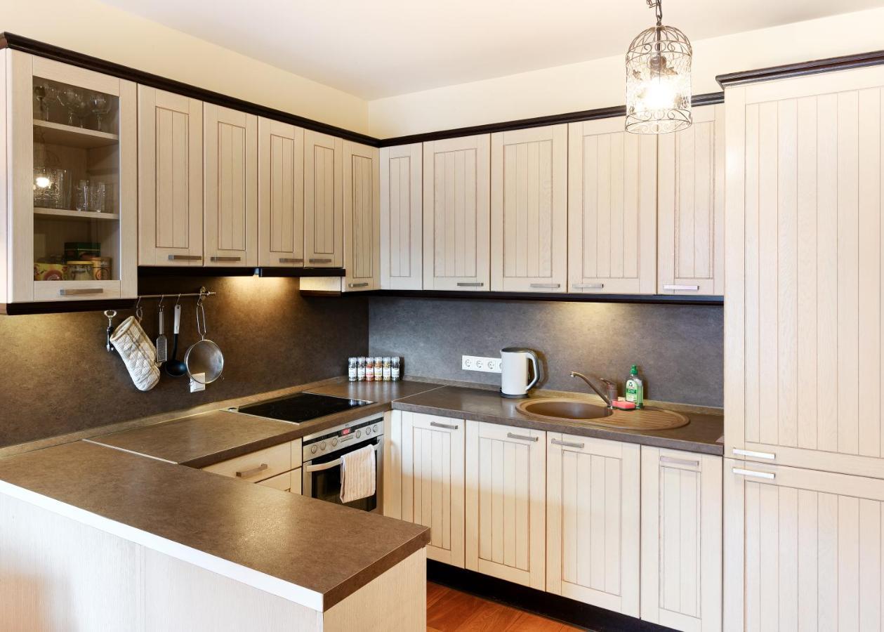 Ona'S Apartment In City Center With Private Parking Kaunas Exterior photo